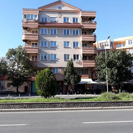 Ap Apartment Near Center Park Skopje Extérieur photo